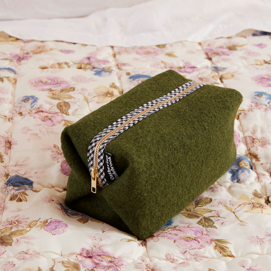 OLIVE GREEN BOXY WASH BAG