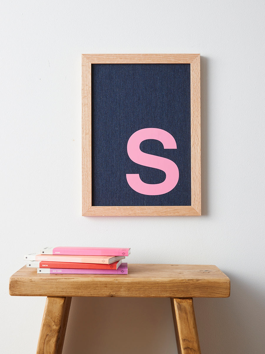 Catherine Colebrook framed denim initial picture, in denim with pink letter, in an oak frame